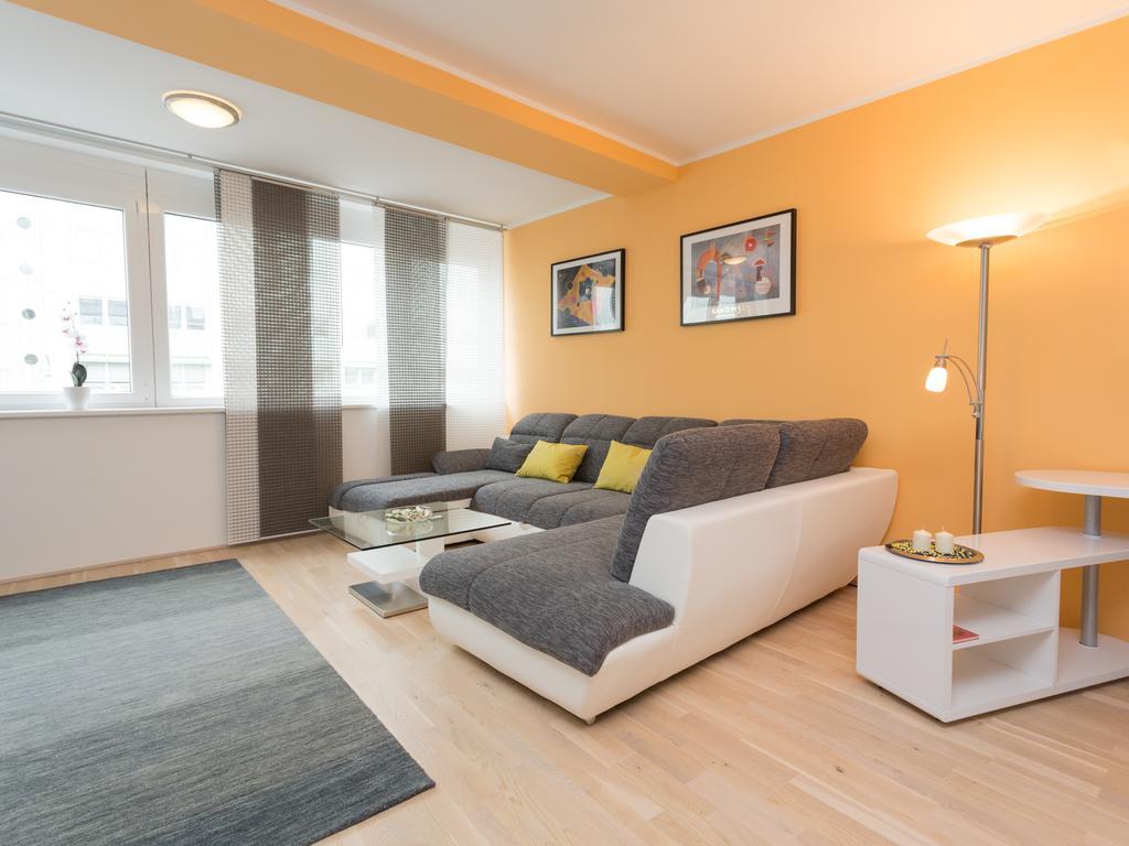 Christian Oper - Contactless Check In Apartamento
